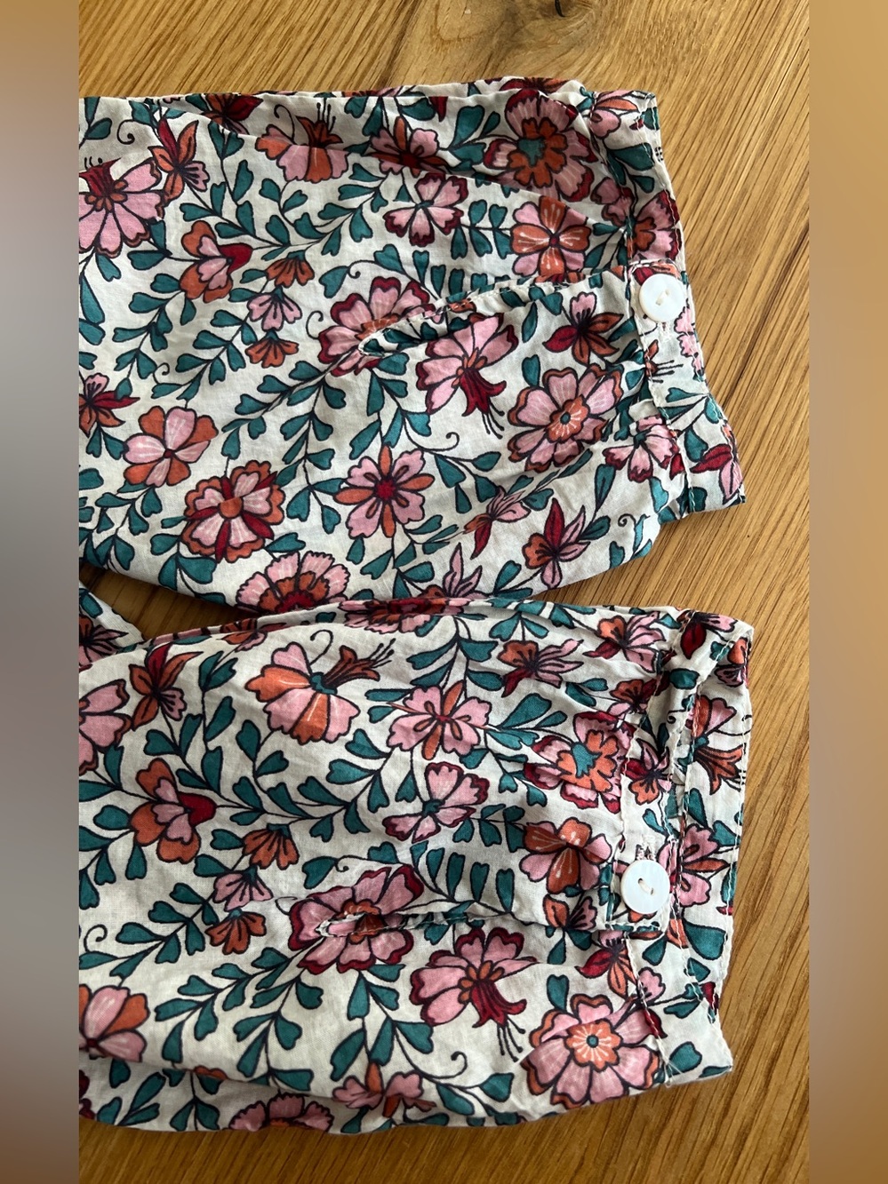 BANJANAN FLORAL BAZAAR DRESS, SIZE L. - Picture 13 of 14